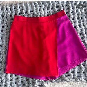 TCEC red and pink skort